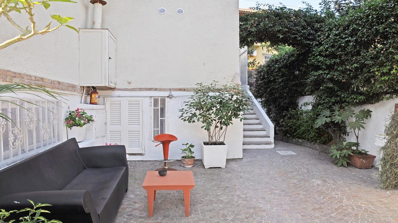 Residenza Le Rose Villa D'Arte Napoli Cameră foto
